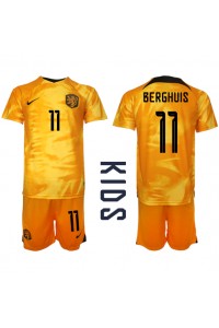 Nederland Steven Berghuis #11 Babyklær Hjemme Fotballdrakt til barn VM 2022 Korte ermer (+ Korte bukser)